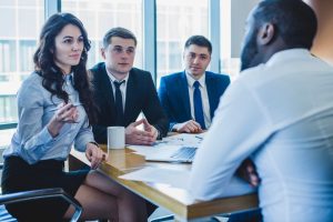 Pymes: ¿Deberías gestionar tu marketing digital o es mejor contratar una agencia?